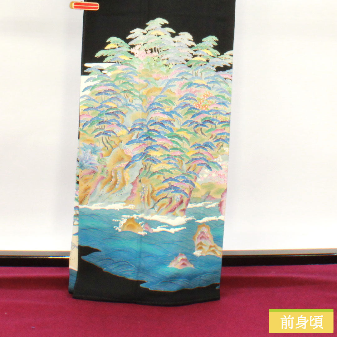 Black formal kimono, pure silk, length 165cm, sleeve length 66cm, lined, Kyo-Kaga, auspicious motif, five crests, quince, S rank, five crests, black, 1111001242510