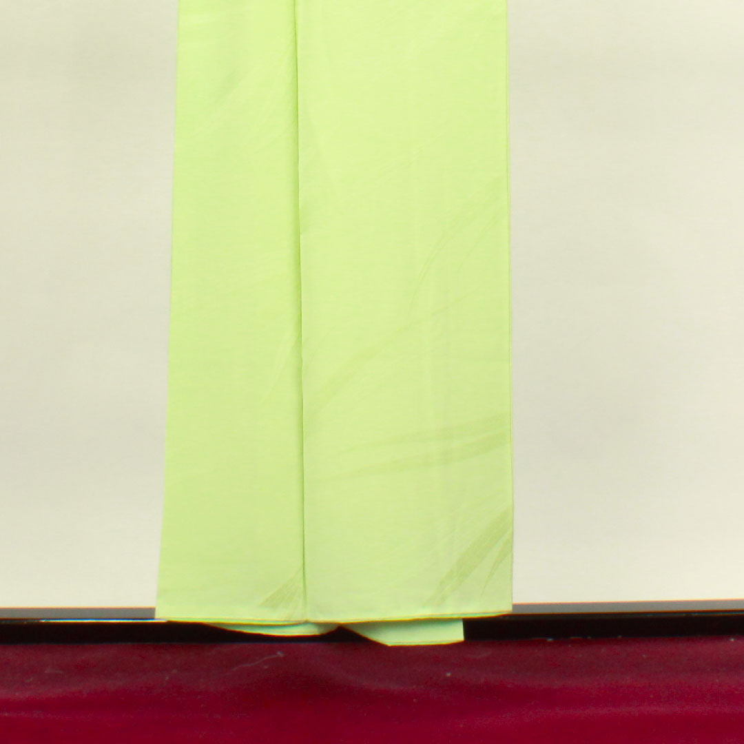 色無地 正絹 黄緑色 笹  身丈151.5cm 裄丈62cm 袷  Sランク 緑系 1114000892219