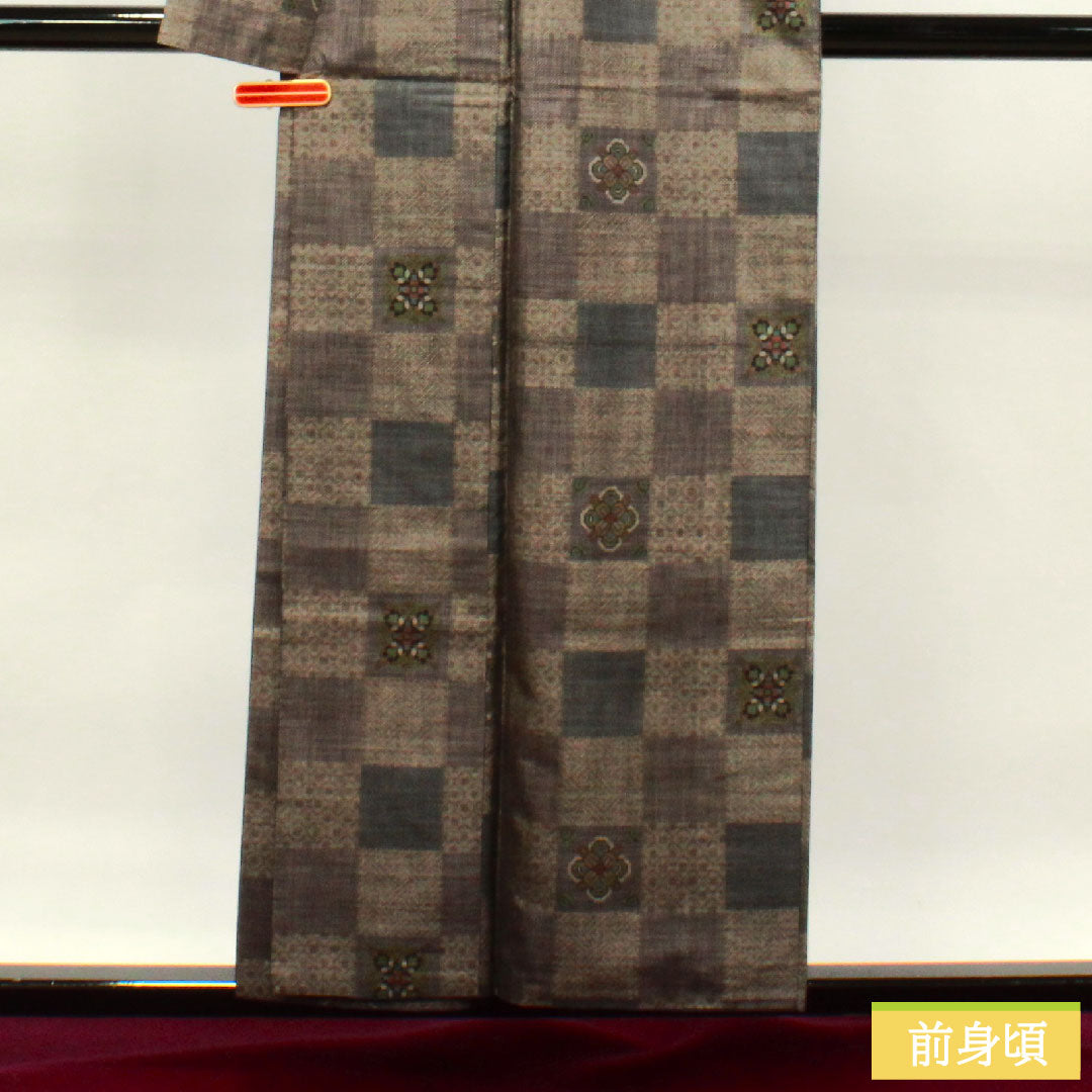 大島紬 正絹 身丈155.5cm 裄丈64cm  経緯絣 市松 Sランク 袷 茶系 1116002962314