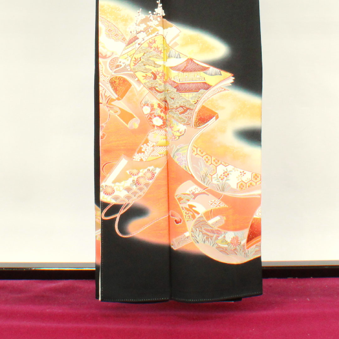 Black formal kimono, length 159.5cm, sleeve length 63cm, lined, Kyoto Yuzen, auspicious motif, circle and bottles, pure silk, A rank, five crests, black, 1111000843310