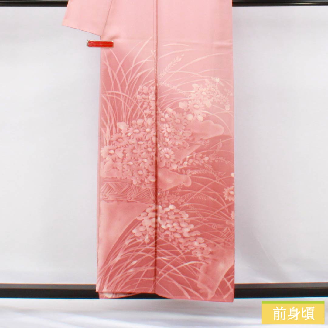 Homongi (visiting kimono) made of pure silk, grade A, with a lined lining, length 155cm, sleeve length 62cm, light crest (asabe niiro), single crest, batik (wax-resist dyed) floral motif, layered collar, pink, product number 1112006323313