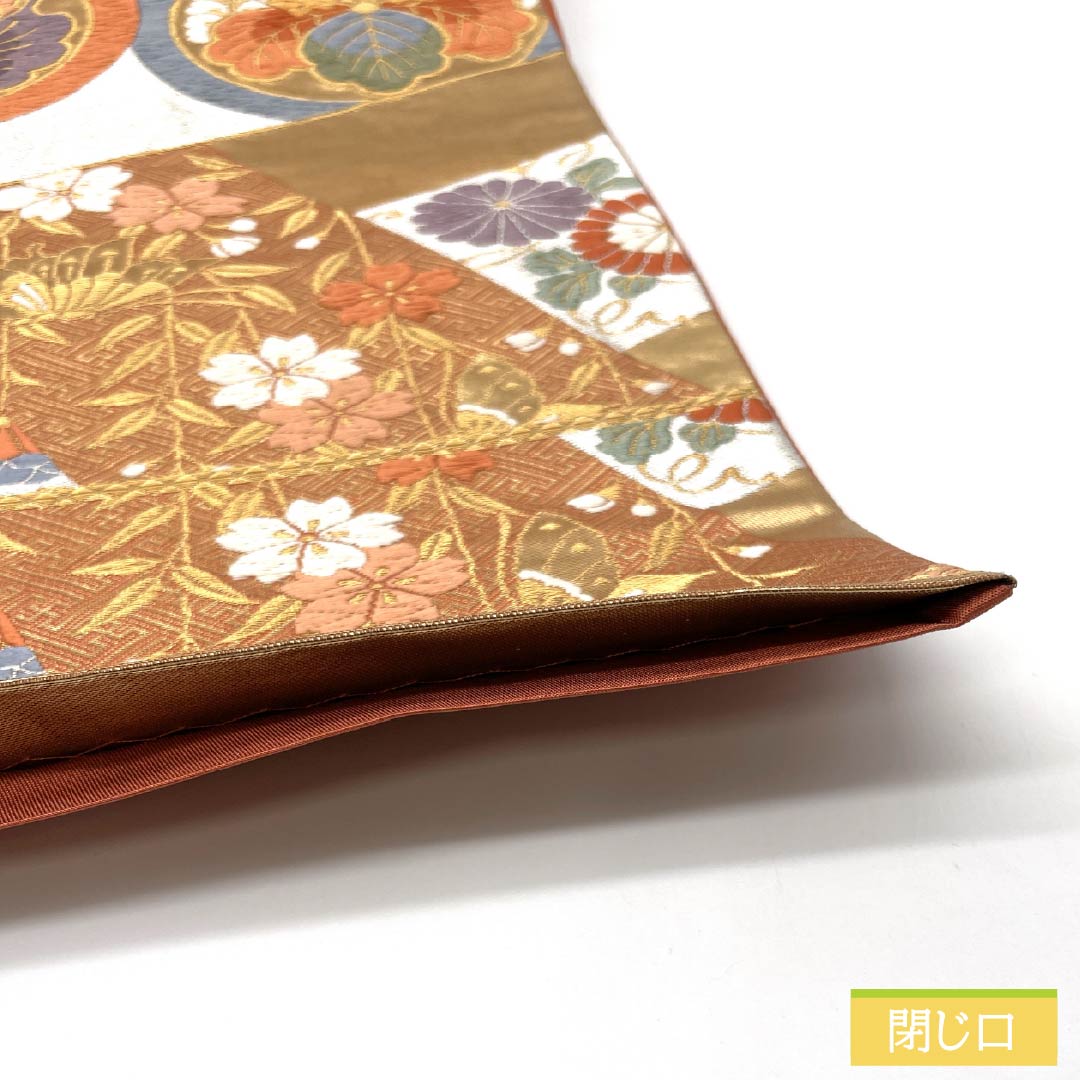 Pure silk obi for furisode (long-sleeved kimono), featuring auspicious motifs such as round crests, Chinese flowers, and butterflies. Length: 434cm. A-rank. Six-fold obi. Formal. Gold. Product number: 1123014273321
