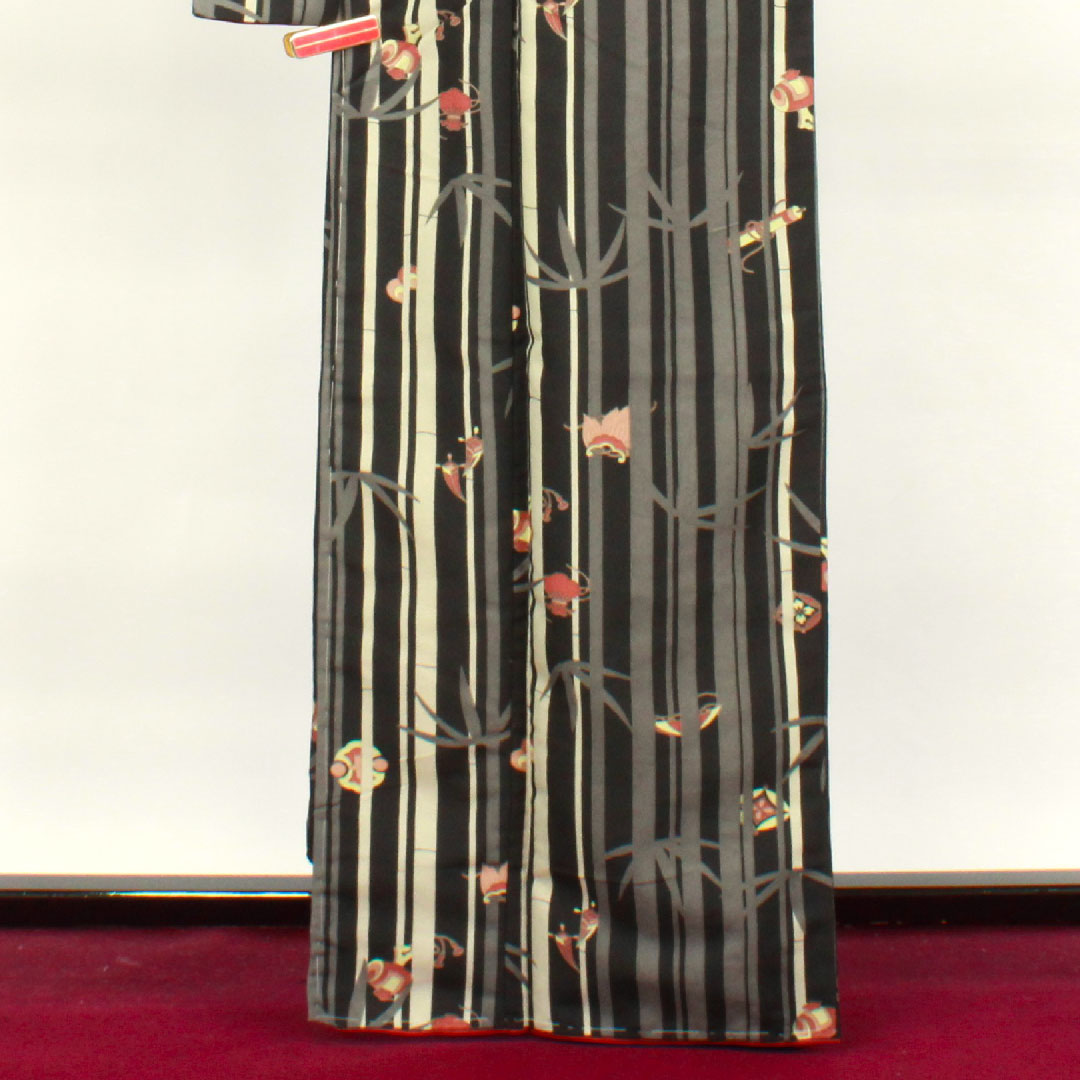 小紋 身丈165.5cm 裄丈66.5cm 袷  しつけ糸付き 未使用品 洗える着物 竹 吉祥文様  ポリエステル Sランク 黒系 1115003362510