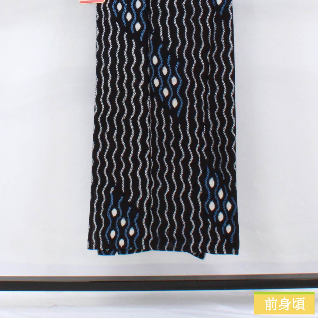 浴衣 木綿 身丈146cm 裄丈63.5cm Bランク 単衣 紺系 濃紺色（のうこんいろ） 有松絞り 抽象模様 居敷当て 1118006784118