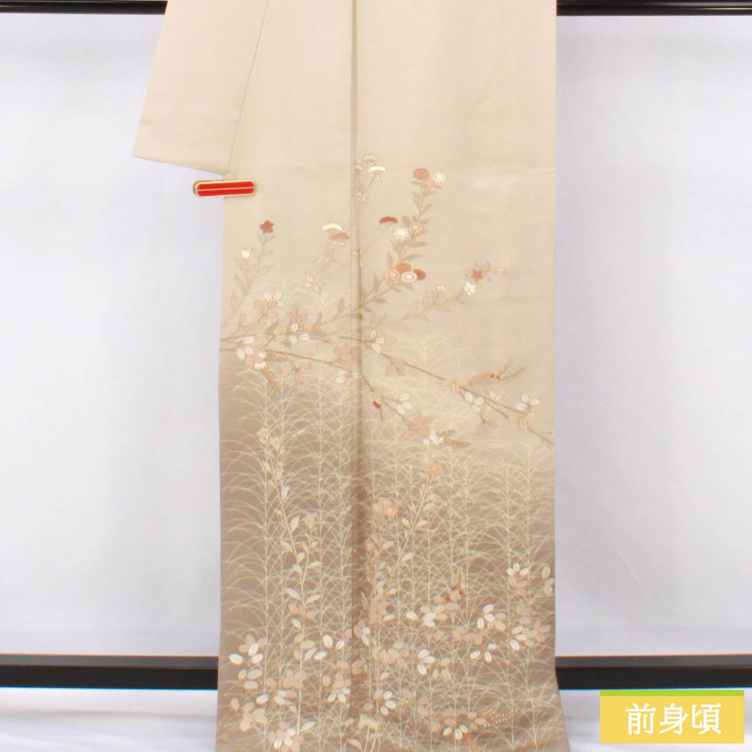 Visiting Kimono, Pure Silk, Grade A, Lined, Length 165.5cm, Sleeve Length 64cm, Tonokoiro (Tonokoiro) Kyoto Yuzen, with a Beige Design of Japanese Pampas Grass, Flowers, and Hagi (Japanese Bush Clover) Item Number: 1112007253525