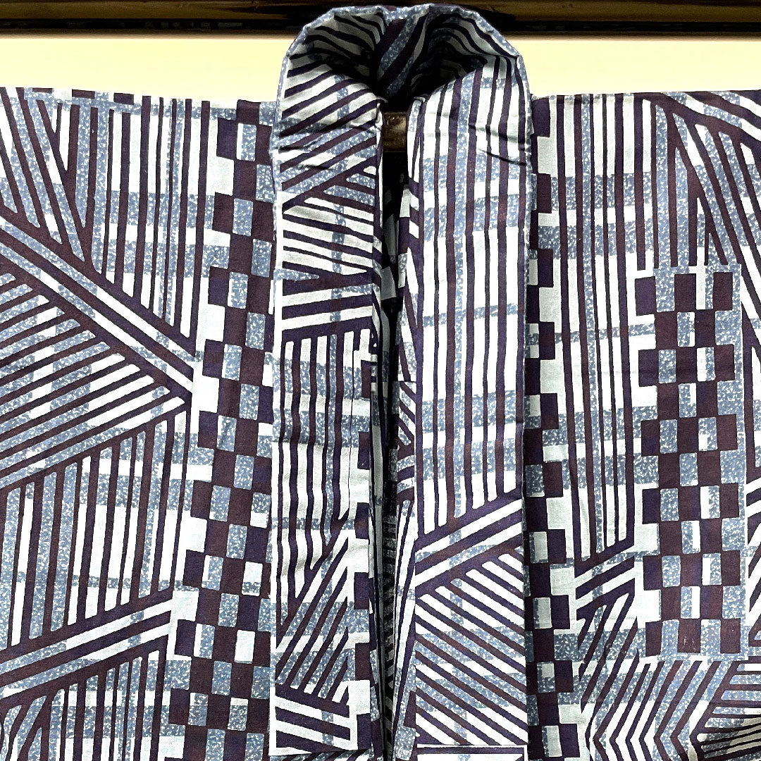 浴衣 男物 しつけ糸付き 未使用品 幾何学模様 木綿 Sランク 単衣 身丈138cm 裄丈65cm グラデーション系 1118003772199