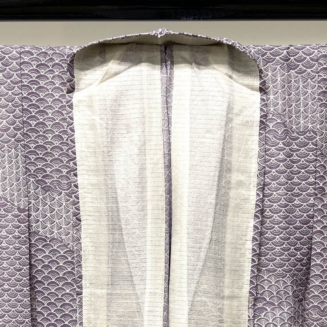 夏物 ポリエステル 小紋 身丈157cm 裄丈62.5cm 半色（はしたいろ） 青海波 絽 Sランク 紫系 1132000282320