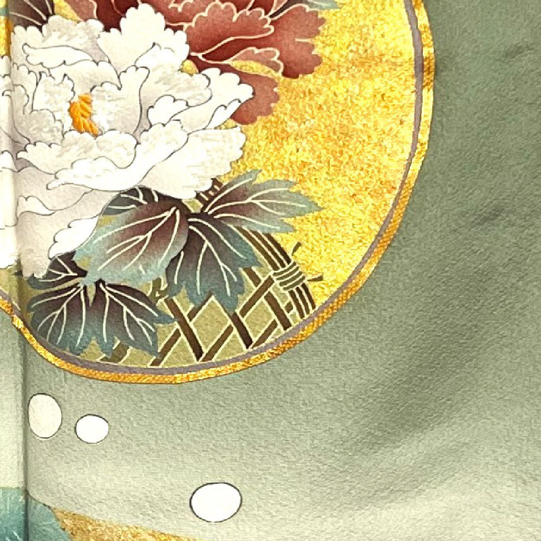 Colored Tomesode, Length 159cm, Sleeve Length 64cm, Lined, Rikyu Gray, Auspicious Pattern, Wave, Plum, Pure Silk, S Rank, None, Green, 1111000462319