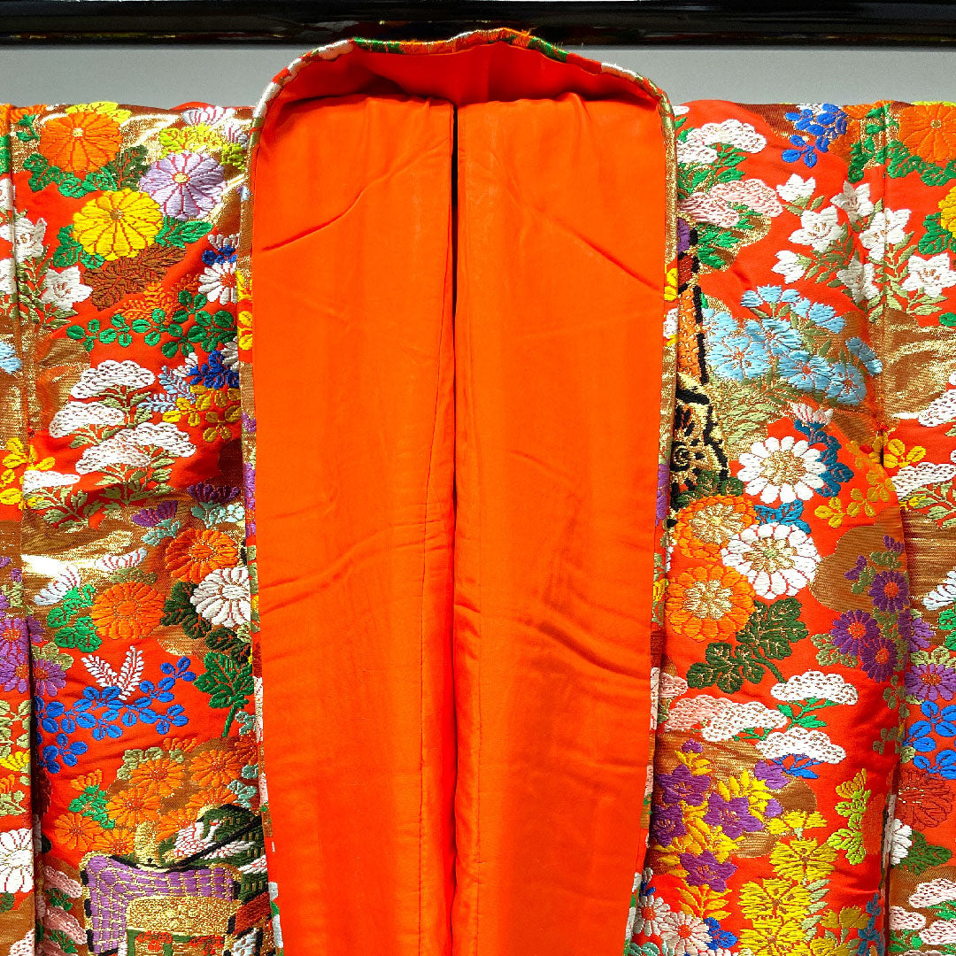 色打掛 身丈192cm  緋色 唐織 御所車 吉祥文様 正絹 Aランク 袷 朱系 1110000242916