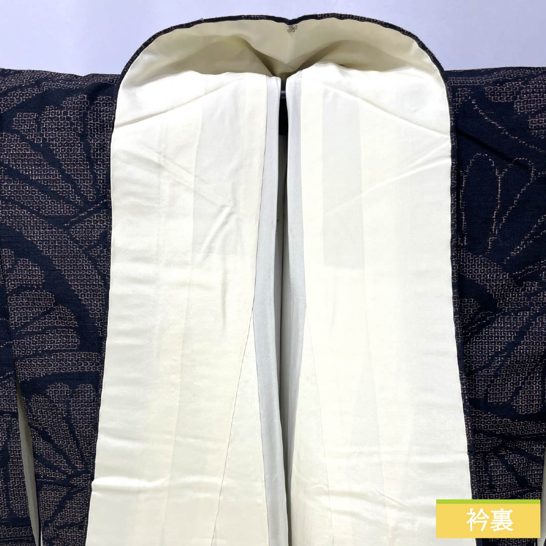 Tsumugi silk A rank length 159cm Yuki length 64.5cm Yuki Tsumugi 100-kikko chrysanthemum crest mashin tsumugi awase black 1116004893310