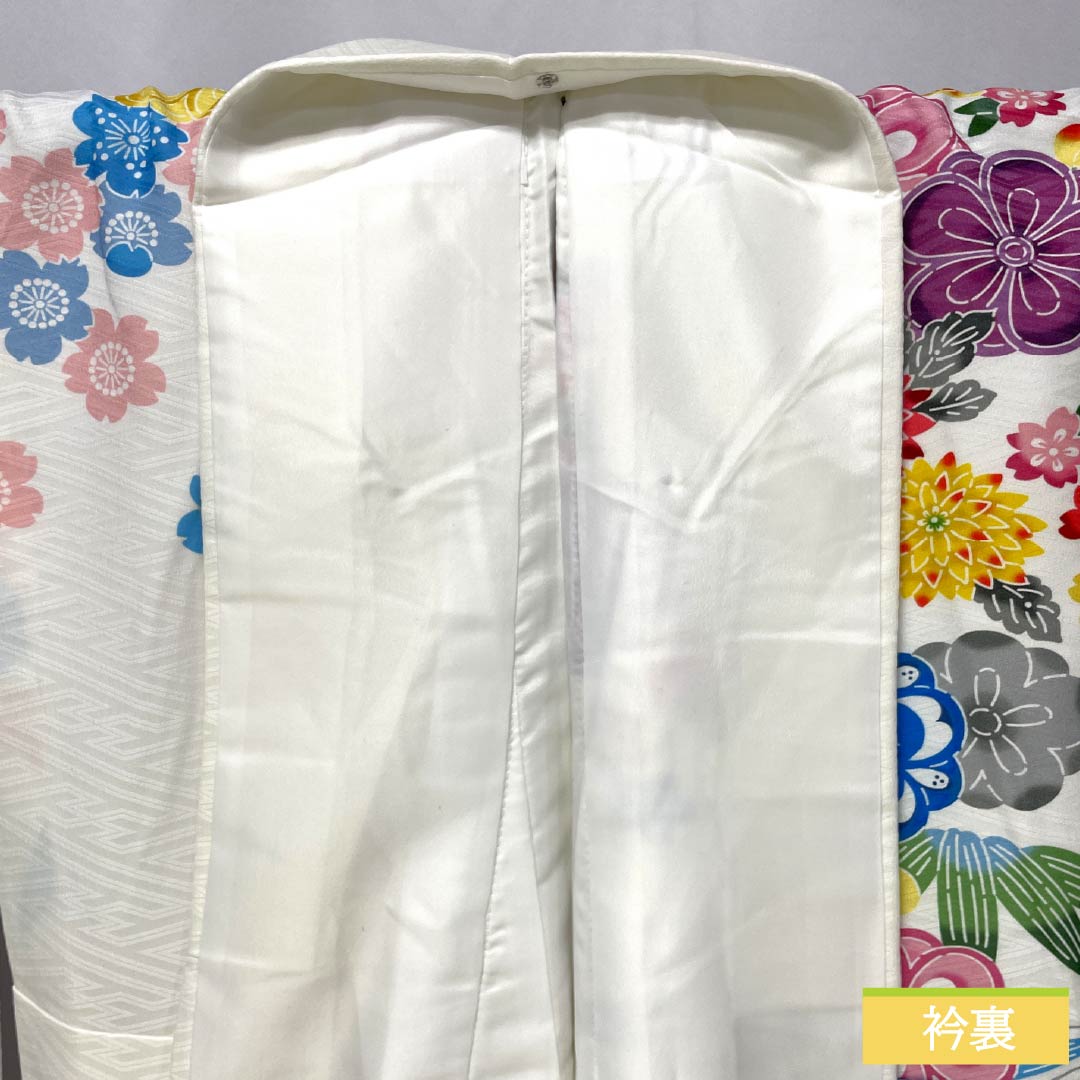 Polyester Furisode, S Rank, Length 172cm, Sleeve-to-shoulder 67cm, Lined, White, All-over floral and sayagata pattern, Washable Kimono, White tone, 1113002852611
