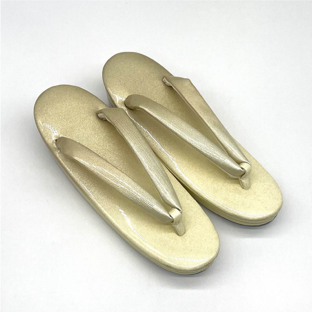 (Like New) Formal Zori and Bag Set, Grade A, Mother-of-Pearl Design, Size M, Yellow, 1133000373323