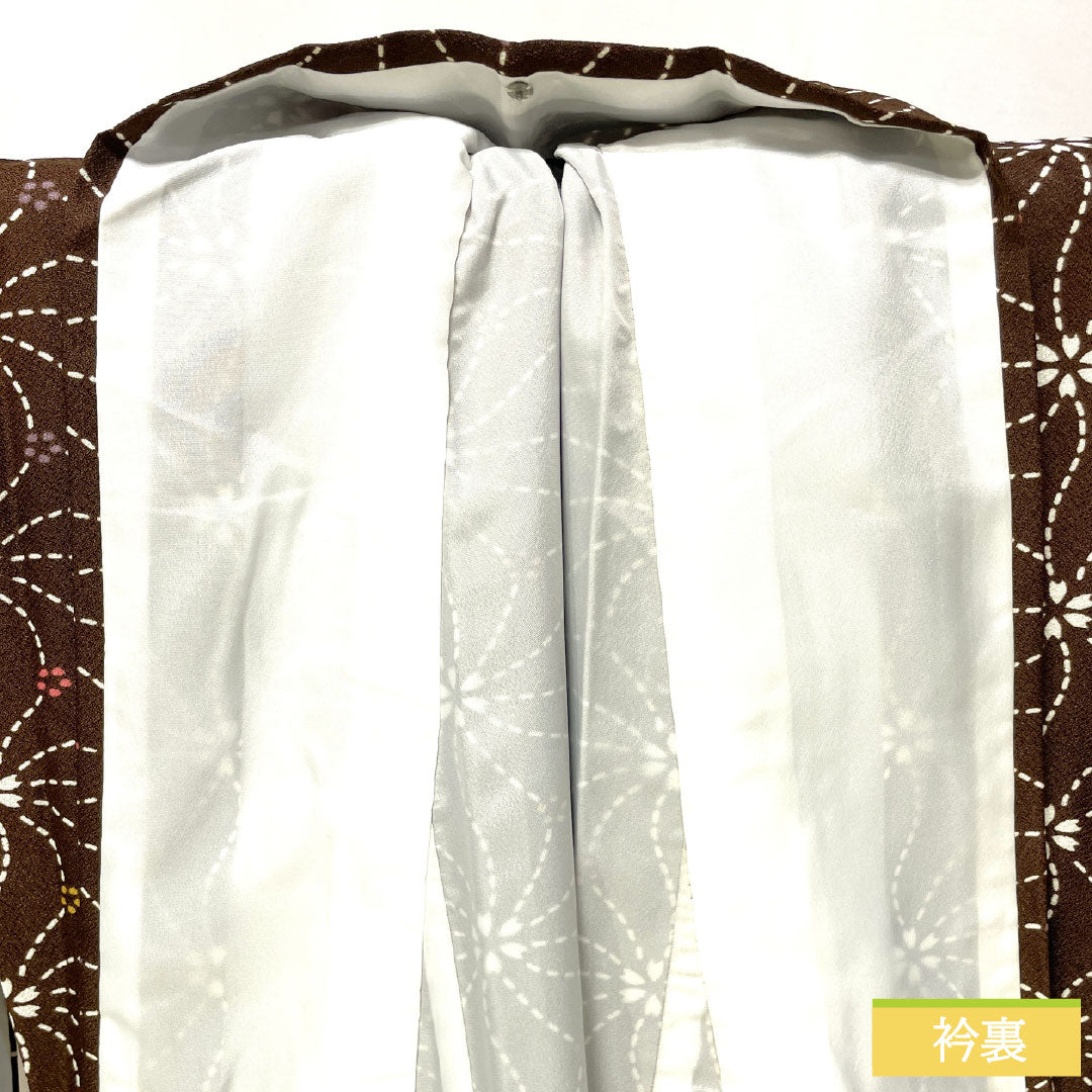 Komon (small pattern) polyester kimono, S rank, length 165cm, sleeve length 64.5cm, lined, earth-black (tsuchiguroiro) color, washable, cherry blossom petal pattern, basting thread included, unused, brown, 1115007642514