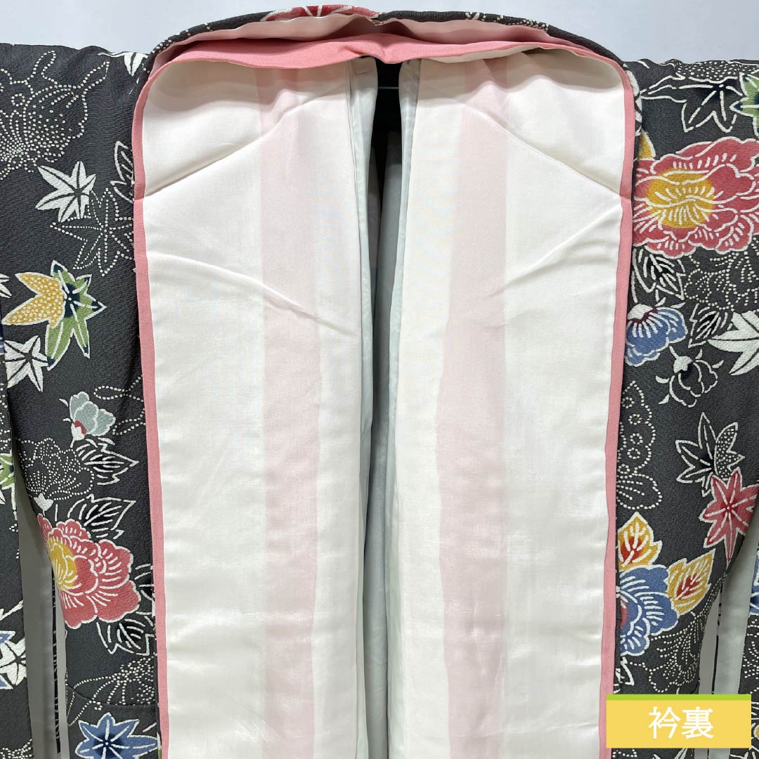小紋 正絹 Sランク 身丈154cm 裄丈64cm 袷 薄黒色（うすぐろいろ） 京紅型 半衿付き 蝶 花 グレー系 1115007742222
