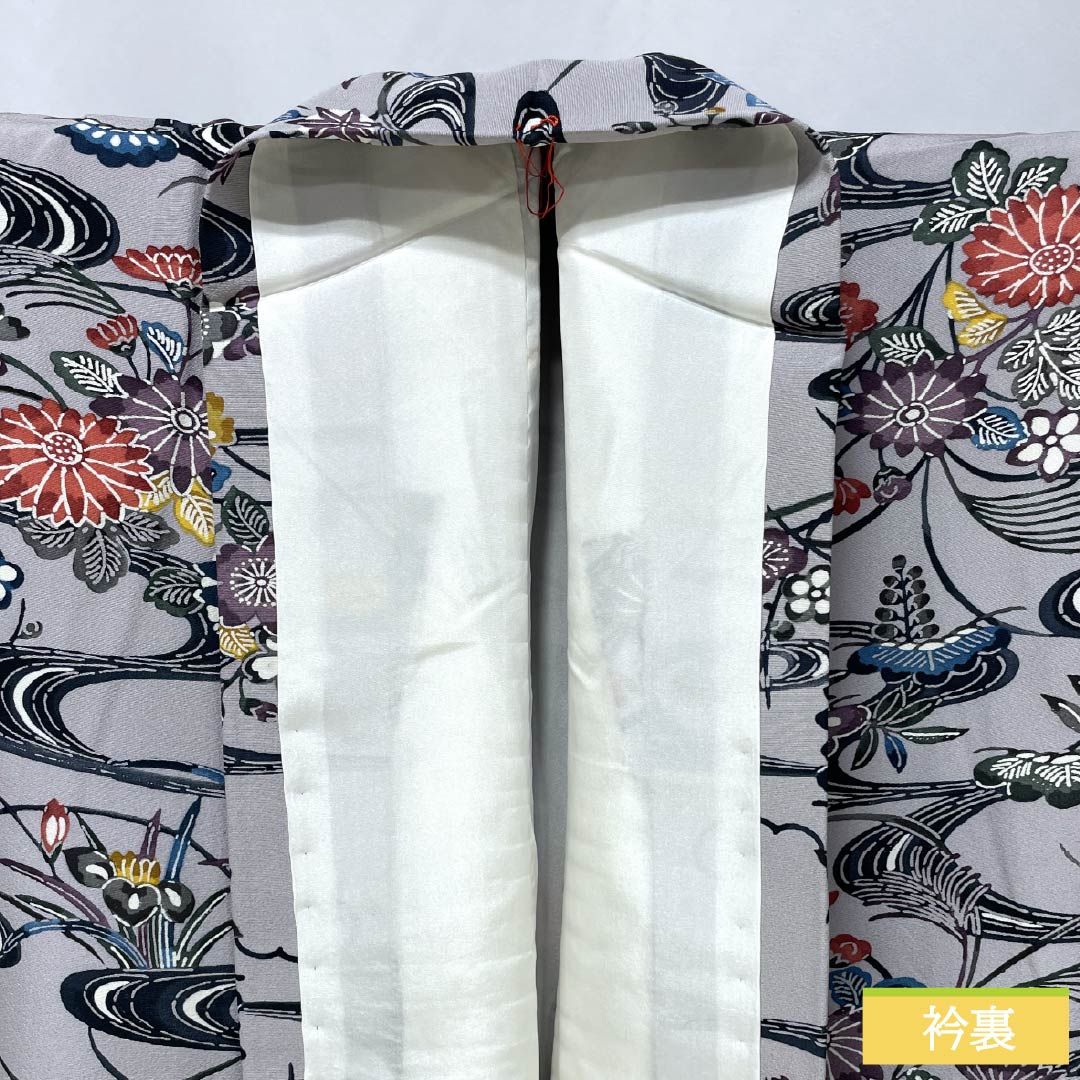 Komon silk, A-rank, length 157.5cm, sleeve length 62.5cm, lined, light ink color (usuzumiiro), Kyoto Bingata pattern, flowing water and floral pattern, gray tones, product number 1115006373322