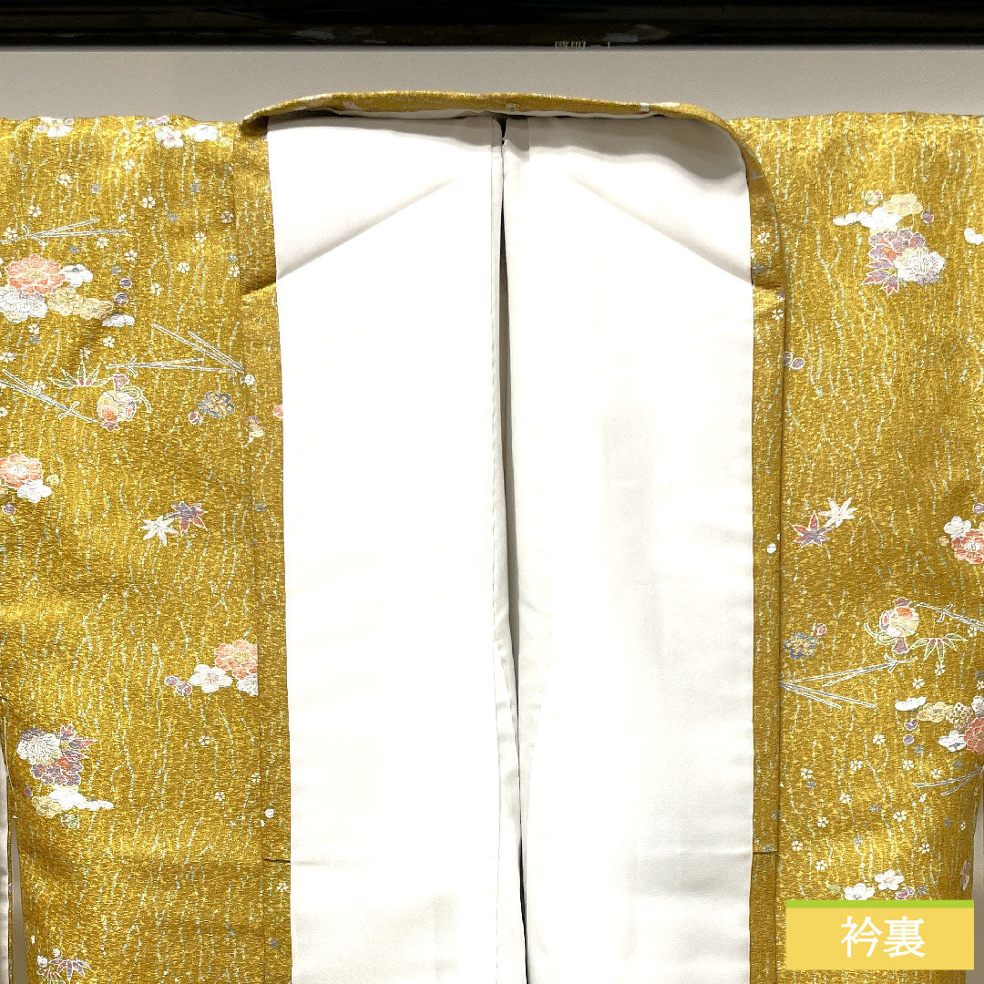 Small pattern, polyester, length 170cm, sleeve length 66.5cm, lined, ochre, washable kimono, treasures, pine, bamboo and plum, with basting thread, unused, S rank, yellow, 1115003592623
