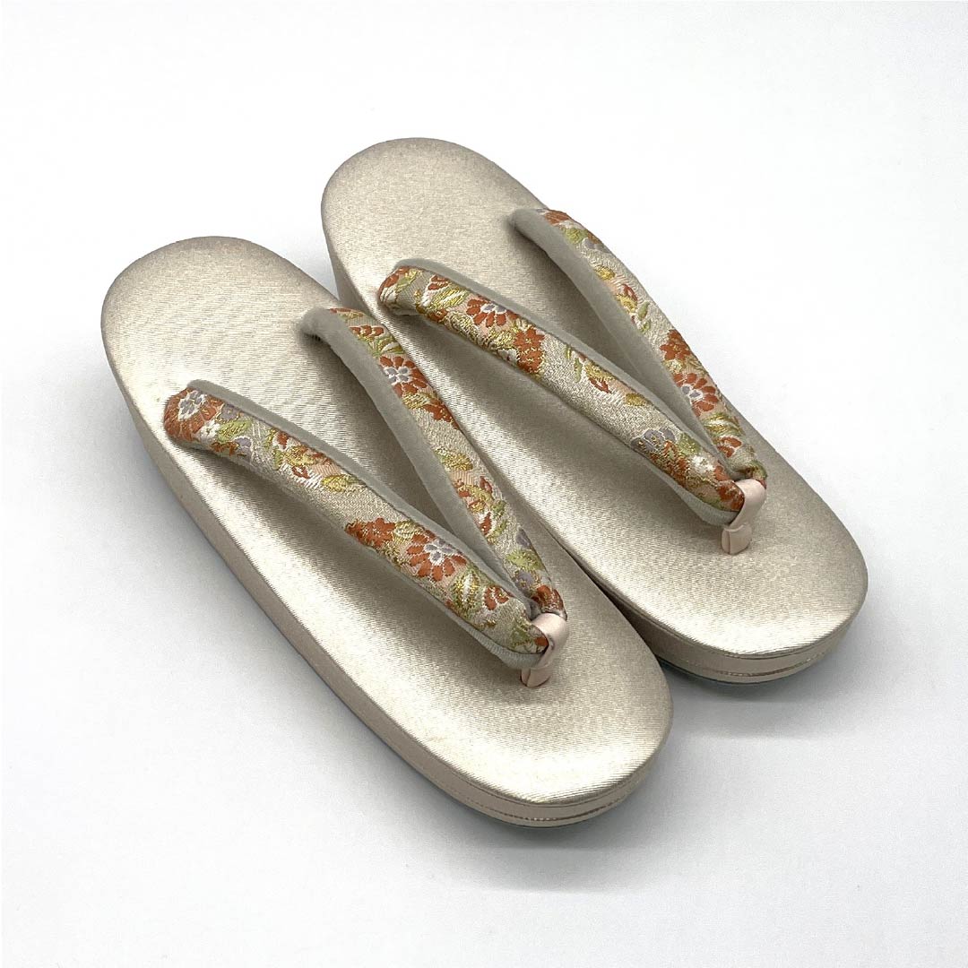 (Like New) Formal Zori and Bag Set, Chrysanthemum Design, Obi Fabric, Size M, Silver, 1133000361322