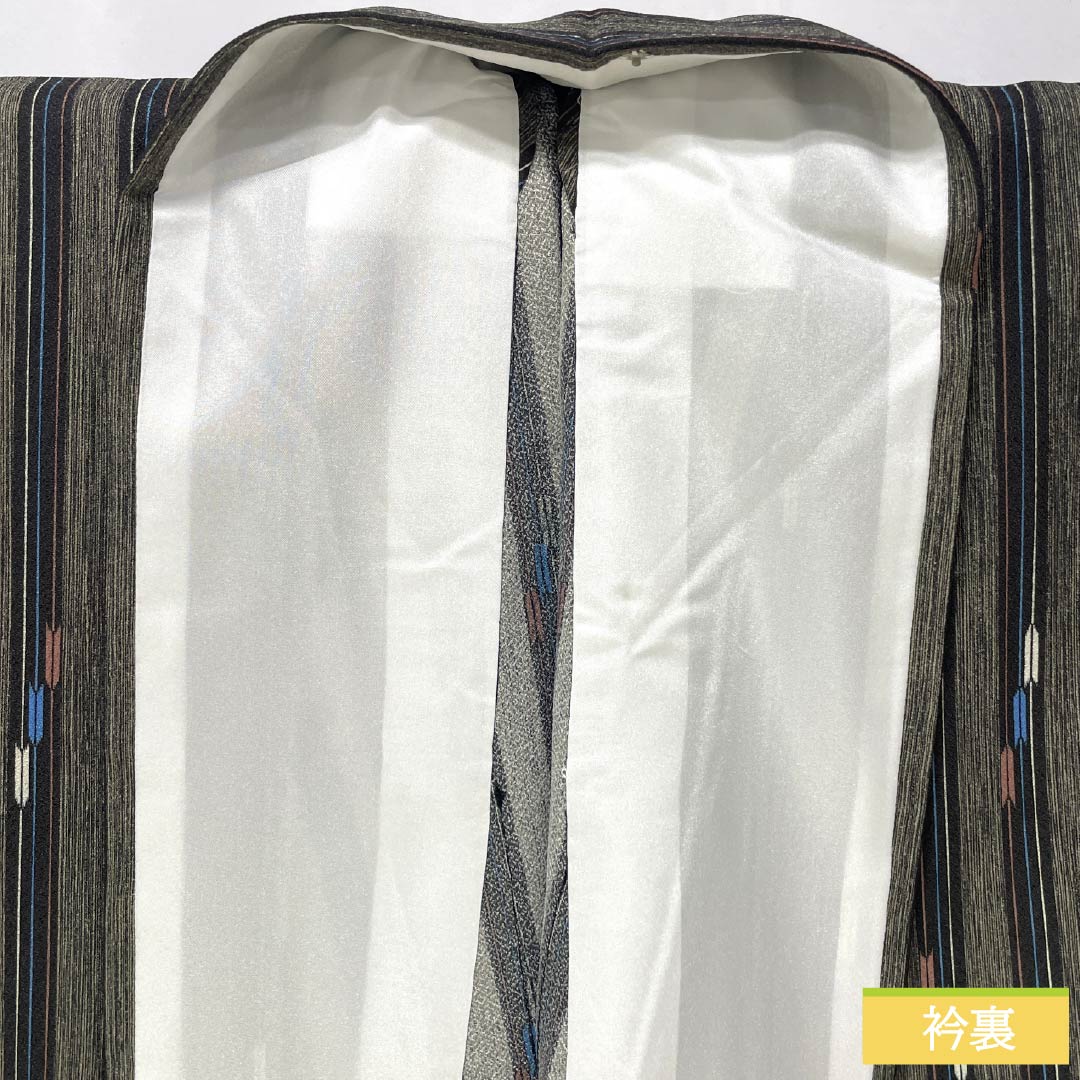 小紋 ポリエステル Sランク 身丈163.5cm 裄丈66.5cm 単衣 型染 矢絣 縞 洗える着物 黒系 1115007982410