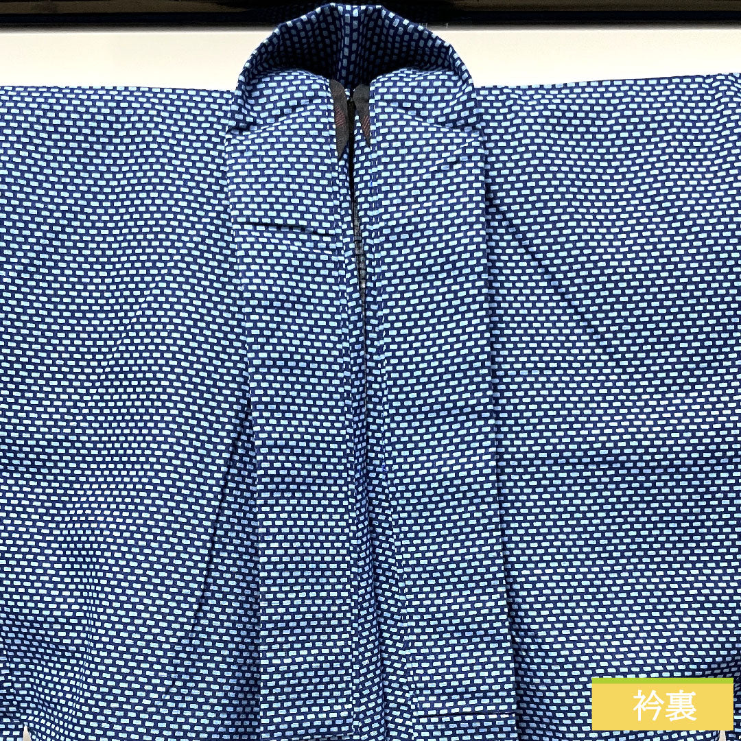 メンズ浴衣 木綿 身丈136.5cm 裄丈65.5cm Sランク 単衣 青系 縹色（はなだいろ） 幾何学模様 1118004992317