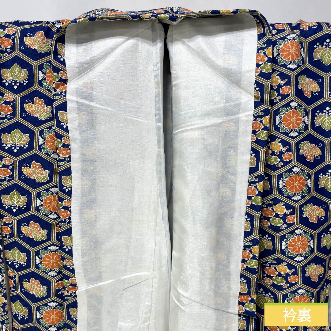 Small-patterned polyester kimono, S rank, length 163cm, sleeve length 64.5cm, lined, navy blue, tortoiseshell pattern, small flowers, plum blossoms, and butterflies, navy blue, product number 1115007302418
