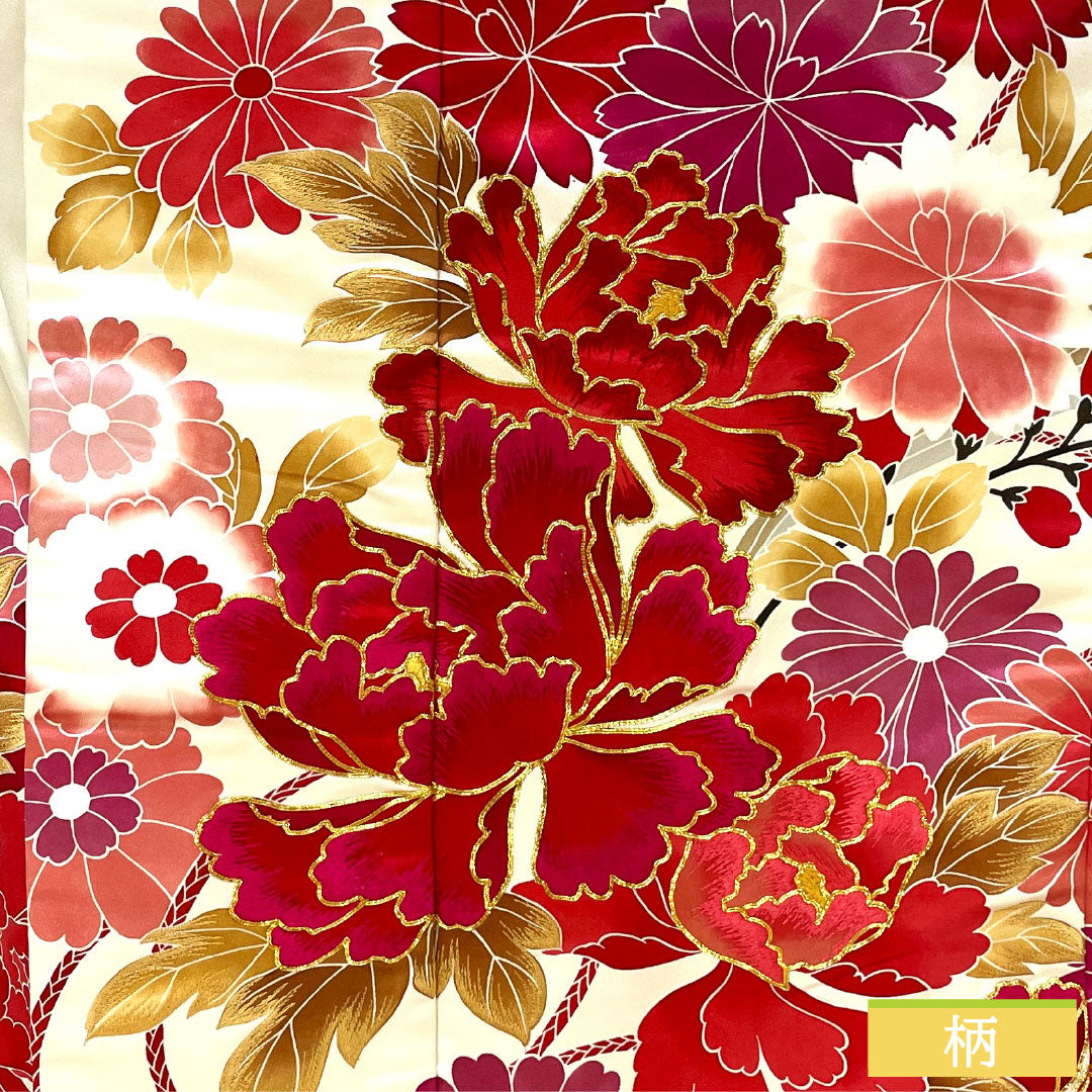 Iro-uchikake (colored kimono) made of pure silk, grade A, length 195cm, sleeve length 67.5cm, featuring a torii gate, chrysanthemums, and cherry blossoms, lined, cream-colored, product number 1110001013915