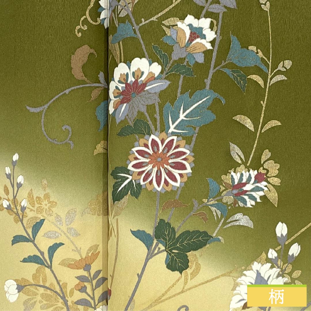 Homongi (visiting kimono) made of pure silk, grade A, with a lined lining, length 162cm, sleeve length 60.5cm, in majestic brown (Ikou Chairo) with Kyoto Yuzen motifs and floral and green motifs. Product number: 1112007593419