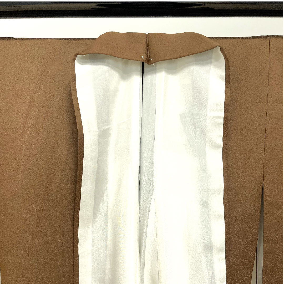 Colored Tomesode, Length 160cm, Sleeve Length 64cm, Awase, Constitution Color, Living National Treasure, Fukuda Yoshishige, Floral Pattern, Different Sedge, Pure Silk, S Rank, Three Crests, Brown, 1111000422414