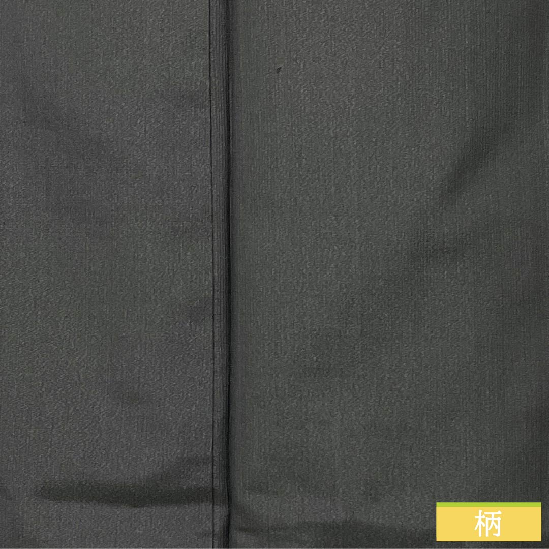 男物 正絹 Sランク 身丈128.5cm 裄丈62.5cm  薄黒色（うすぐろいろ） 紬地 袷 グレー系 1119001112222