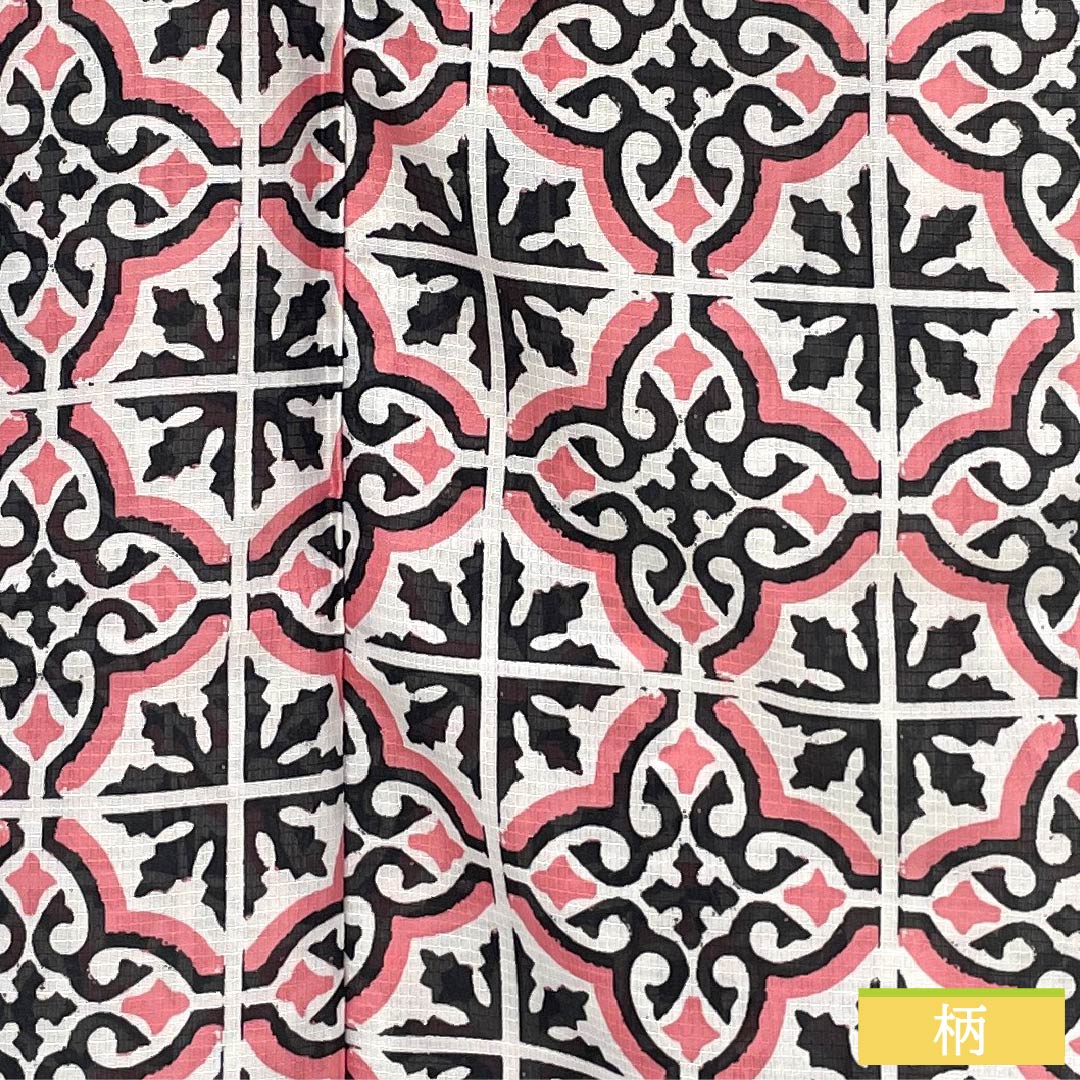 (Brand new, unused) Yukata (single-layer kimono) made of polyester, length 166cm, sleeve length 65cm. New rank. Pink, medium crimson color (nakano kurenai iro). Geometric, tile, and damask patterns. Product number: 1118005771513