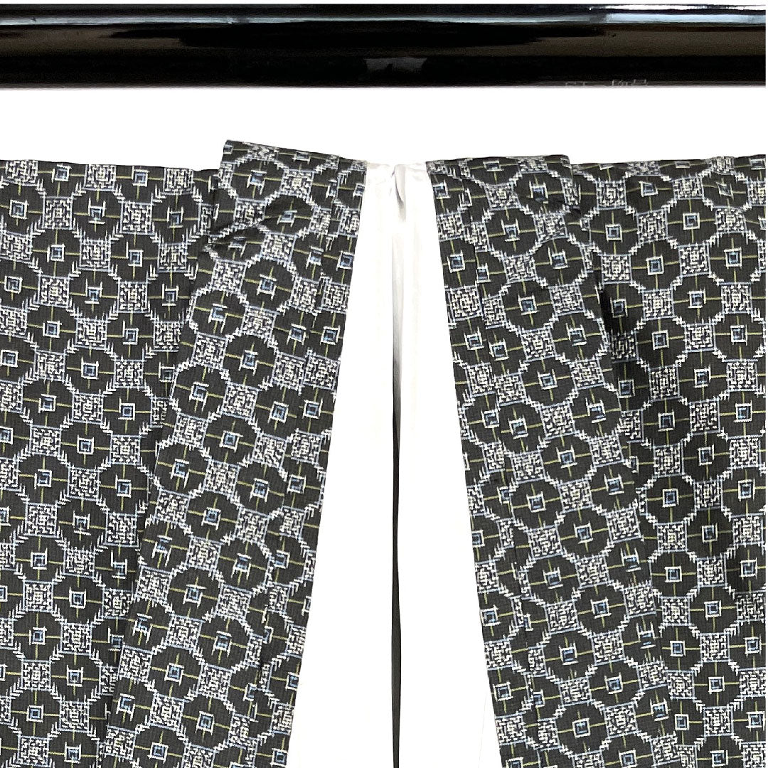 Murayama Oshima Length 148cm Sleeve length 62.5cm Geometric pattern Pure silk A rank Awase Black 1116001953110