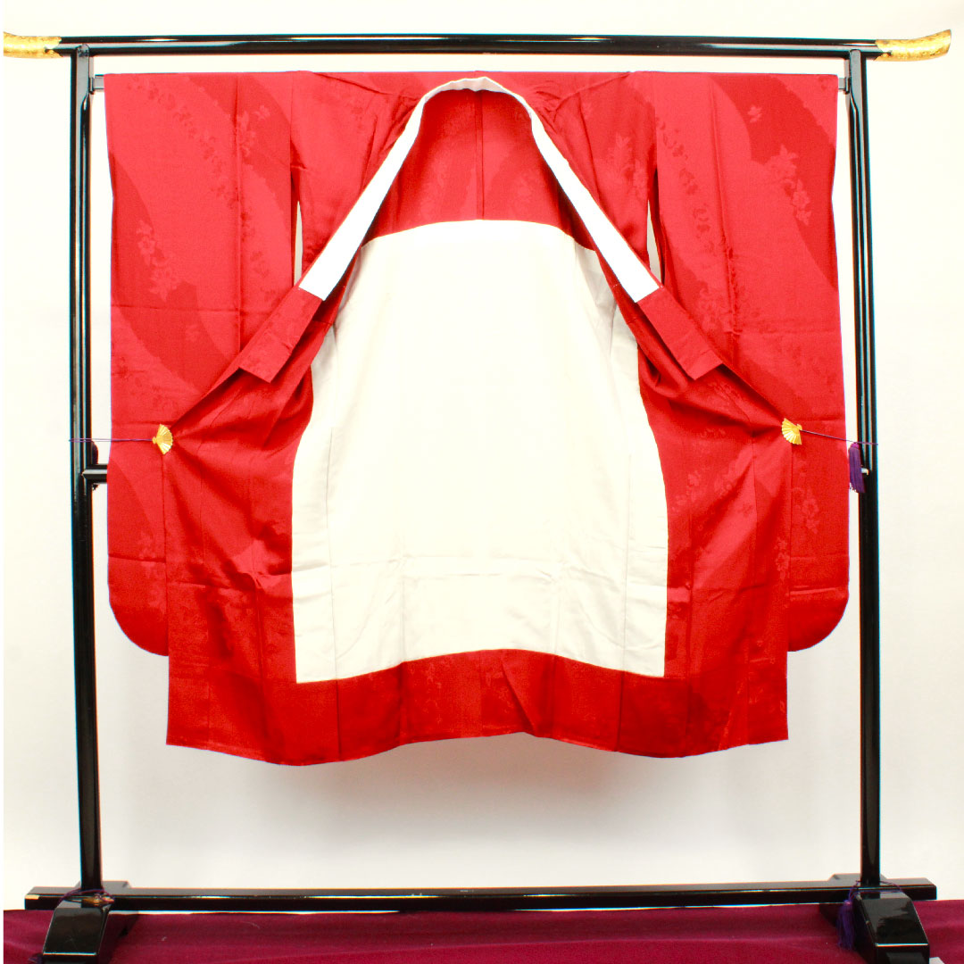 Nagajuban (long undergarment) made of pure silk, length 134cm, sleeve length 69.5cm, for single layer furisode, crimson, floral pattern, rank S, red, 1129000372412