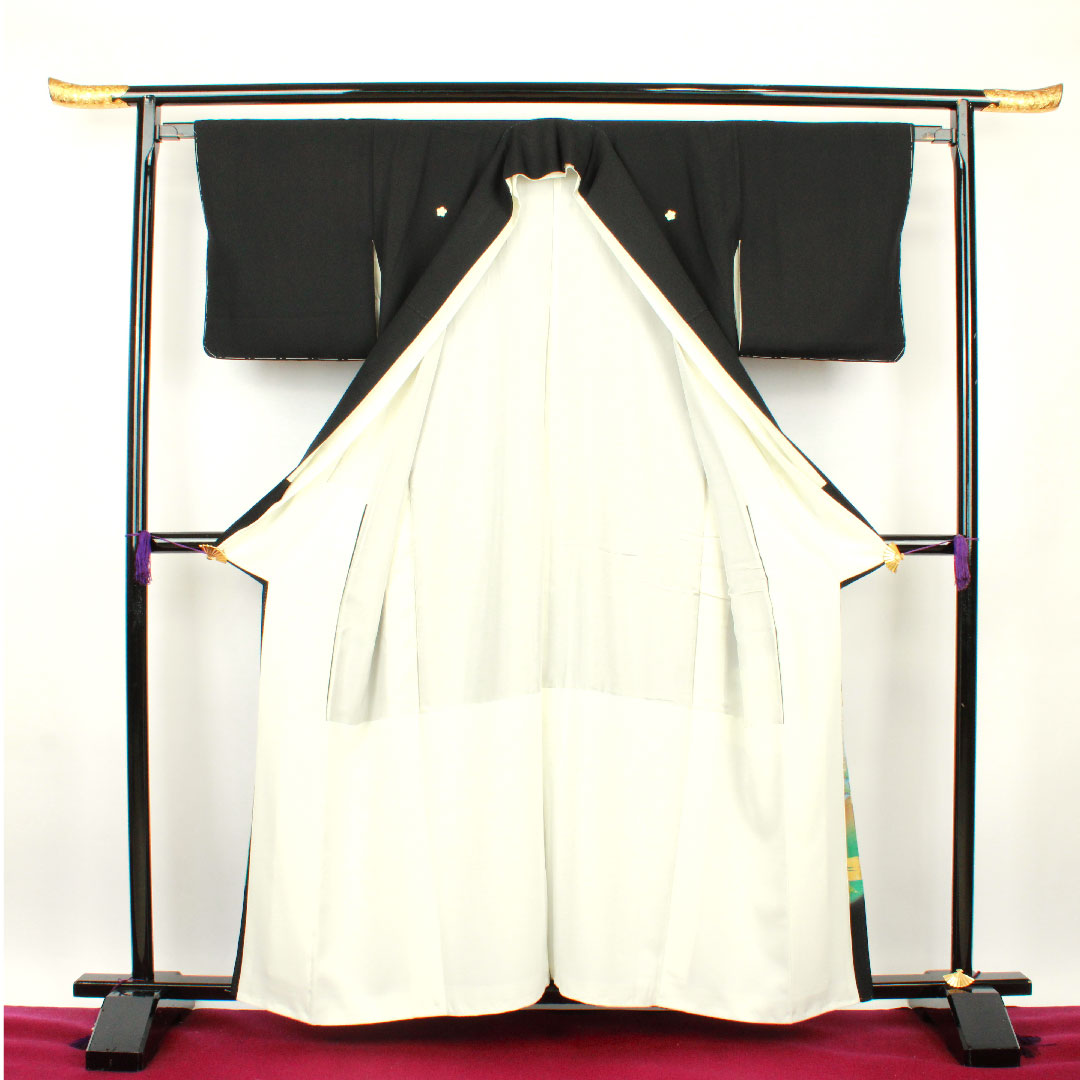 Black formal kimono, length 159.5cm, sleeve length 64.5cm, lined, by artist, Senju Ohashi, bellflower, pure silk, A rank, five crests, black, 1111000543310