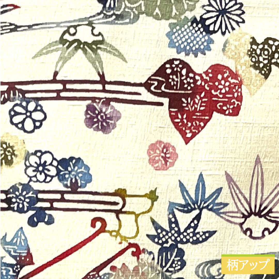 Komon, pure silk, length 154.5cm, sleeve length 62.5cm, lined, milky white, pongee, Kyoto Bingata, pine, bamboo, plum, flower cart, running water, S rank, cream, 1115003542215