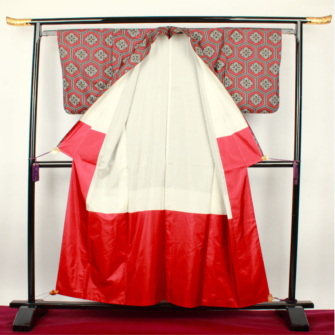 Murayama Oshima Length 151.5cm Sleeve length 62cm Dark red ensemble Tortoiseshell and plum Pure silk A rank Awase Red 1116001633212