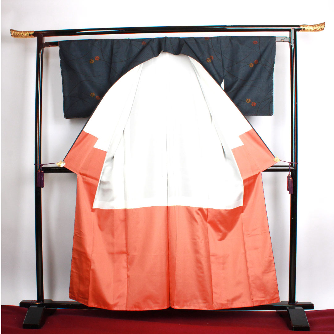 大島紬 身丈159.5cm 裄丈62.5cm 経緯絣 花模様 正絹 Sランク 袷 紺系 1116001812318
