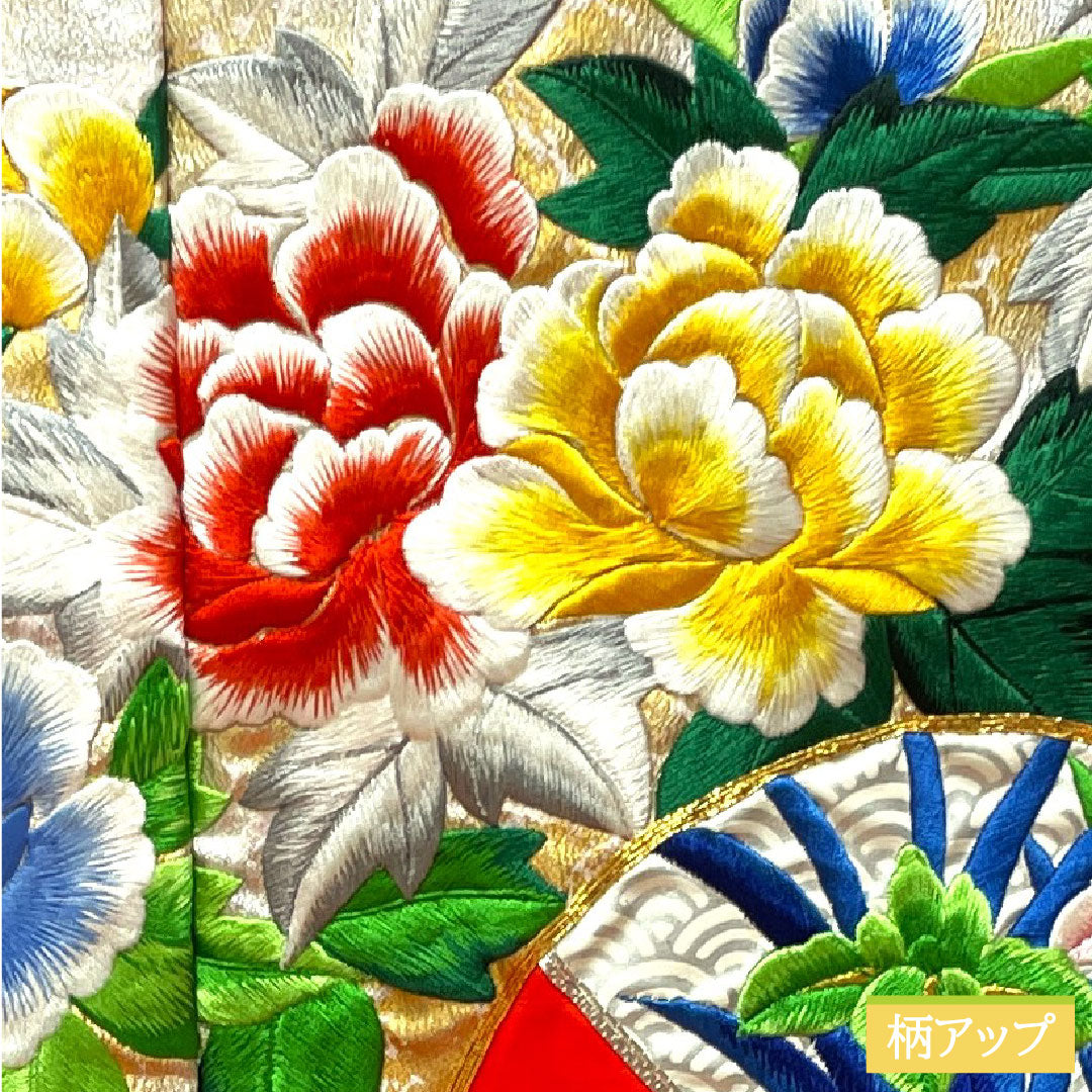 Colored uchikake, pure silk, length 183cm, sleeve length 66cm, Karaori, gold thread embroidery, fan surface, pine, A rank, lined, red, 1110000683912