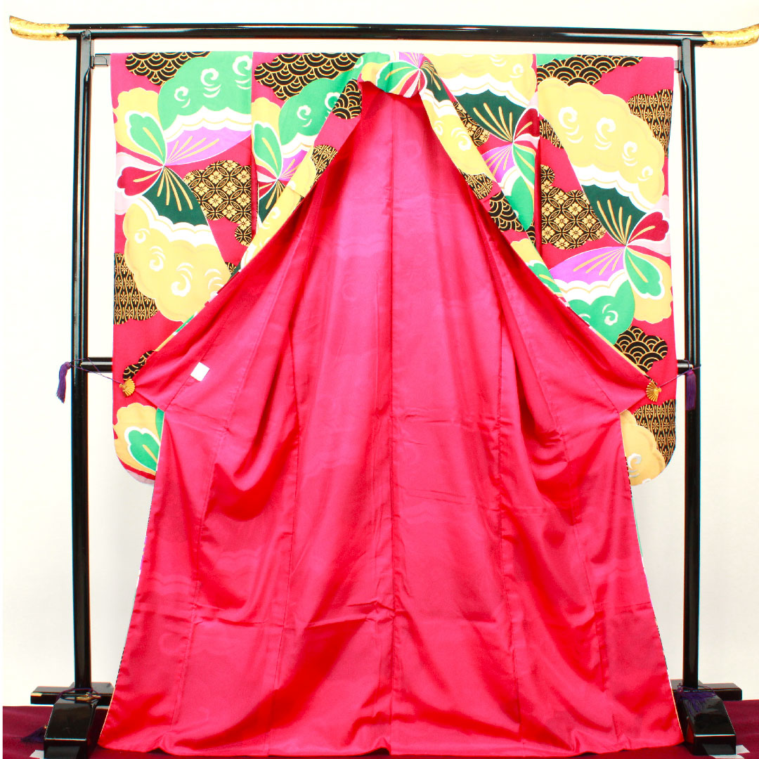 Long-sleeved kimono, length 171.5cm, sleeve length 67.5cm, lined, scarlet, washable, butterfly, Seigaiha, Shippo, poly, S rank, pink, 1113001282613