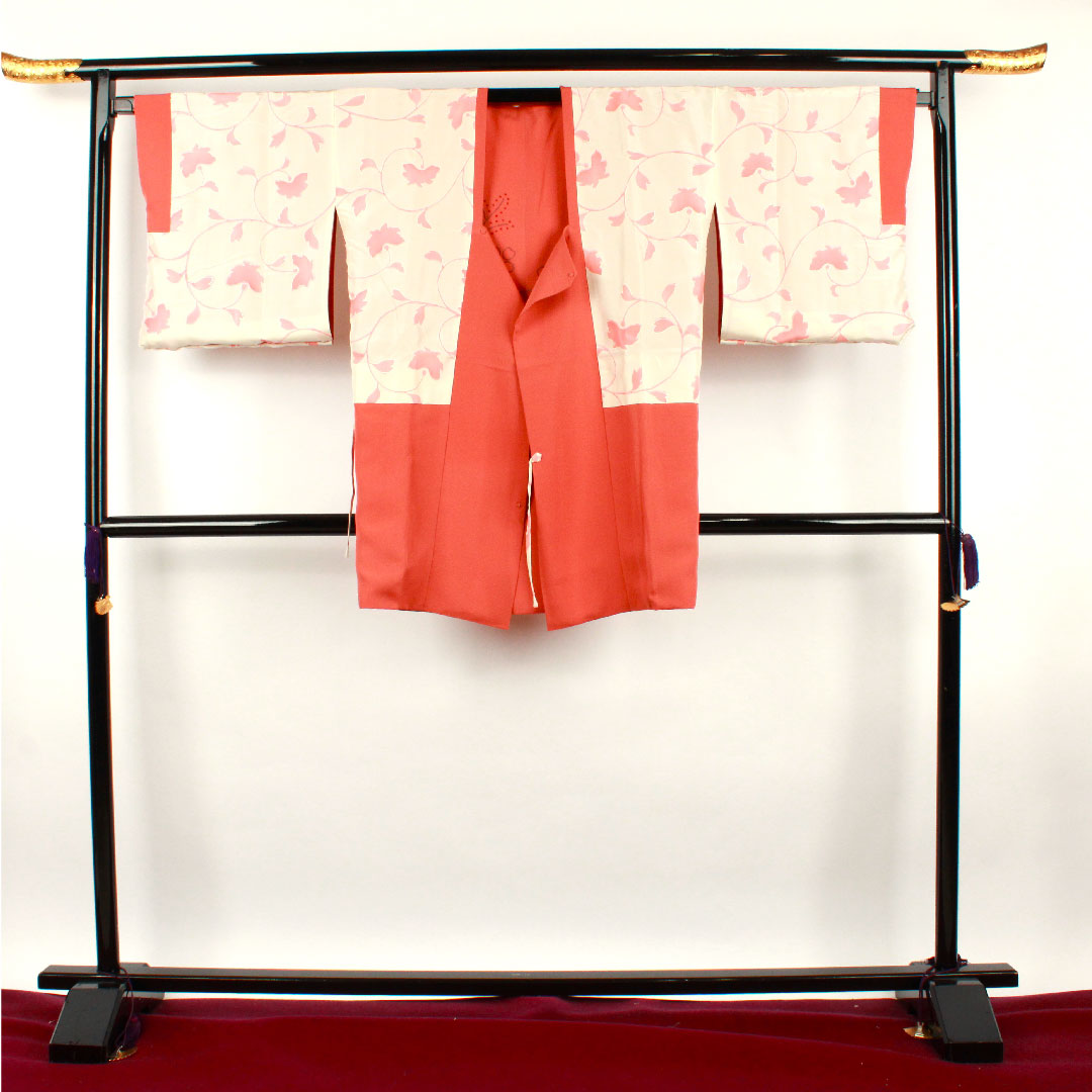 Michiyuki coat, length 88cm, sleeve length 67cm, red-colored, embroidery, pure silk, S rank, lined, pink, 1117000562913