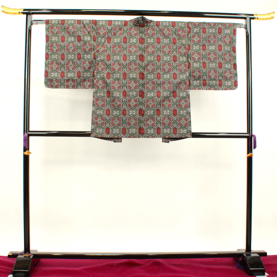Murayama Oshima Tsumugi Length 162cm Sleeve length 63.5cm With basting thread Unused Ensemble Geometric pattern Pure silk S rank Awase Black 1116002732410