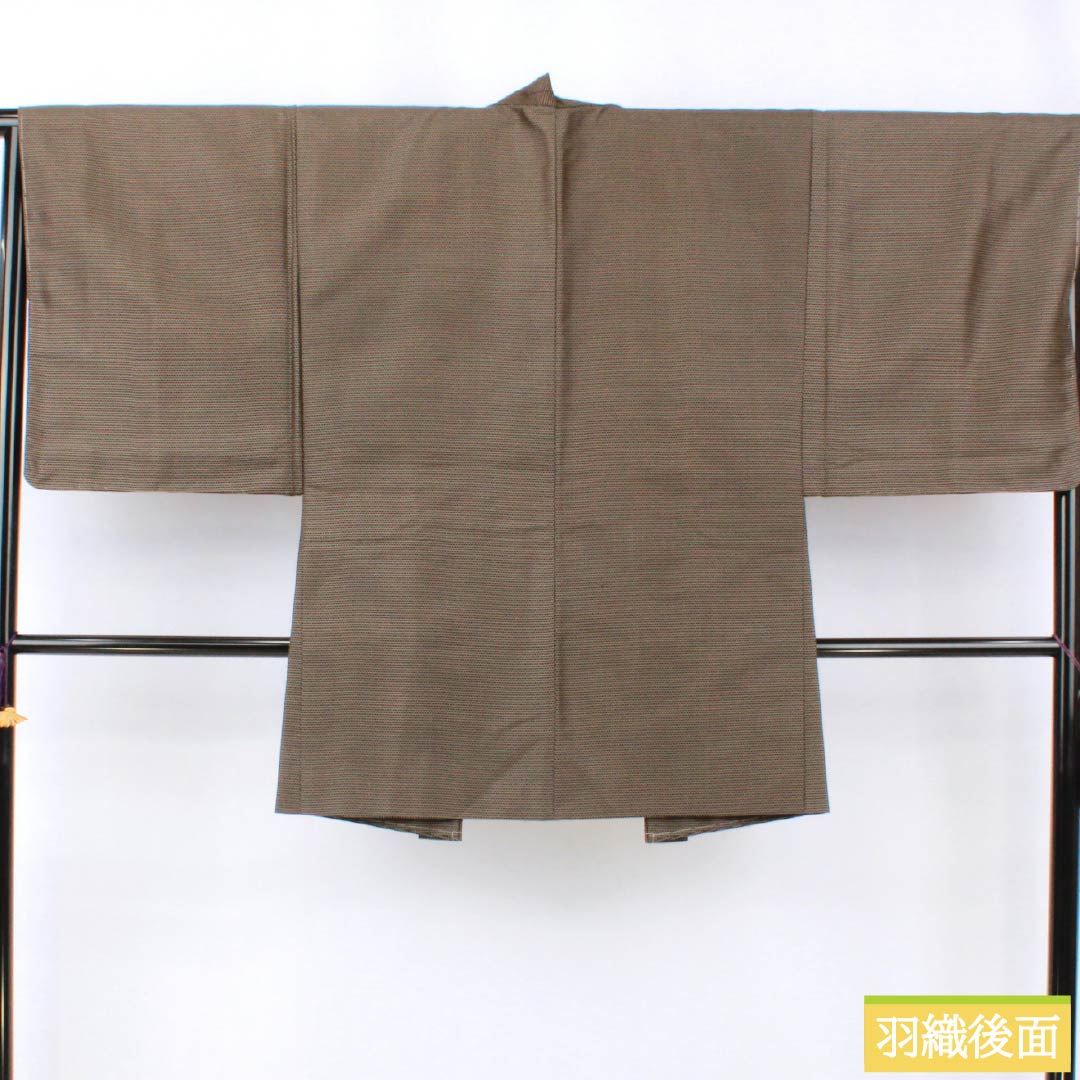 男物 正絹 Sランク 身丈136.5cm 裄丈66cm 煤色（すすいろ） 亀甲 しつけ糸付き アンサンブル 袷 茶系 1119001412314