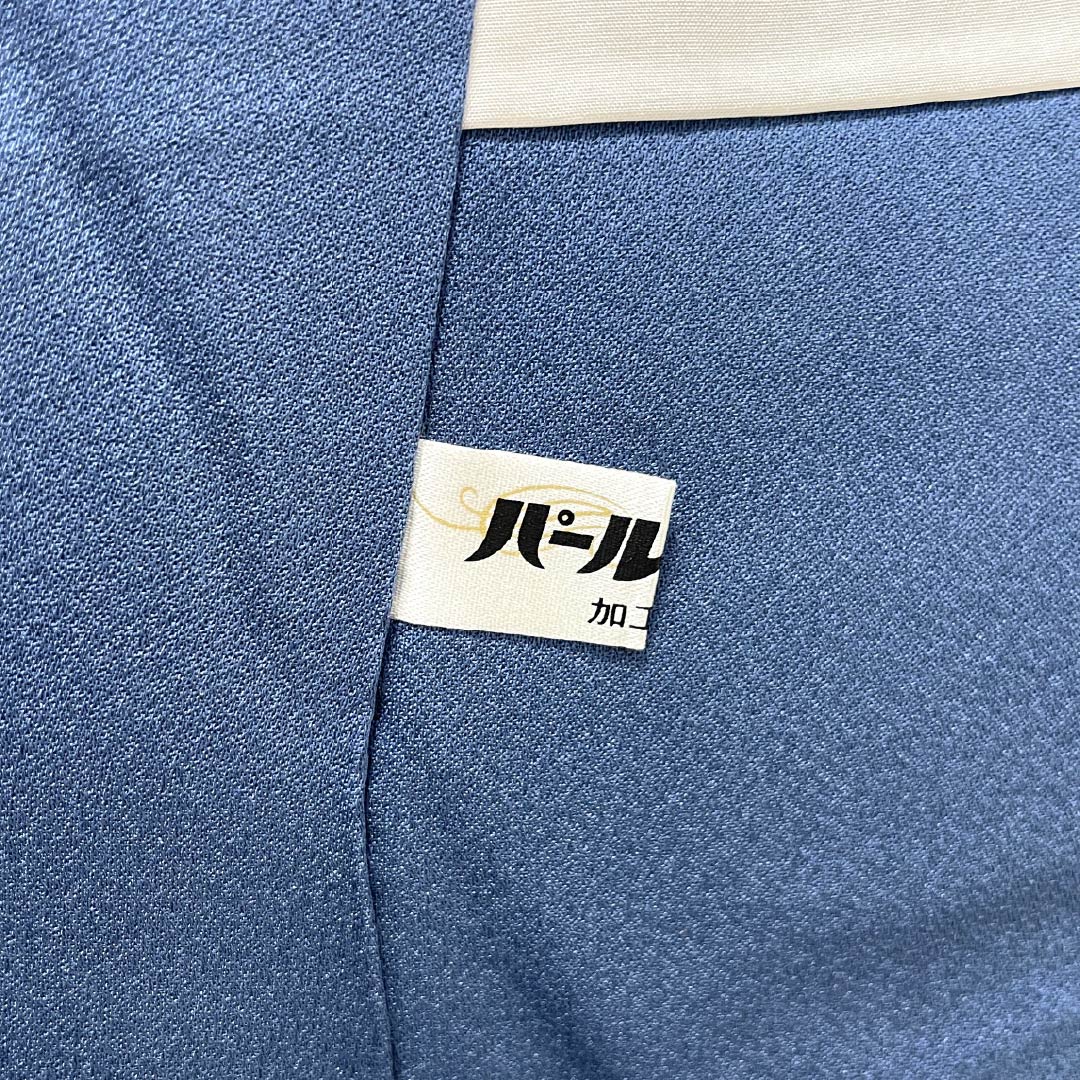 Solid-colored silk kimono, Grade A, length 169.5cm, sleeve length 67cm, deep indigo (Kokifutaaiiro) color, Saiyumeji, pearl-tone finish, lined, blue-based, product number 1114002493517