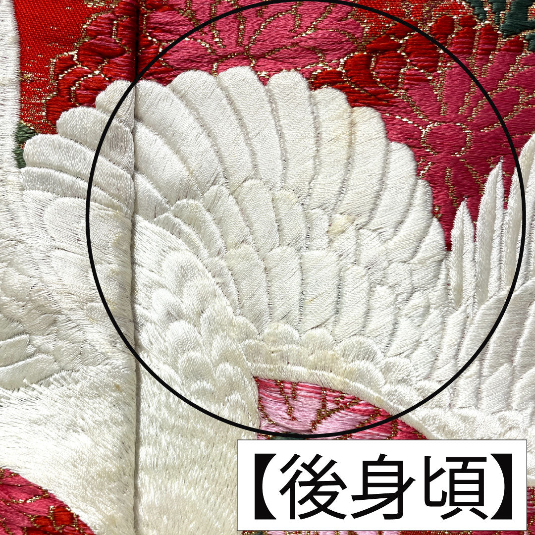 Iro-uchikake (colored kimono) made of pure silk, rank B, length 188cm, sleeve length 65cm, Karaori (traditional Japanese weave) design featuring cranes, imperial carriages, and floral motifs, lined, vermilion, 1110000904916