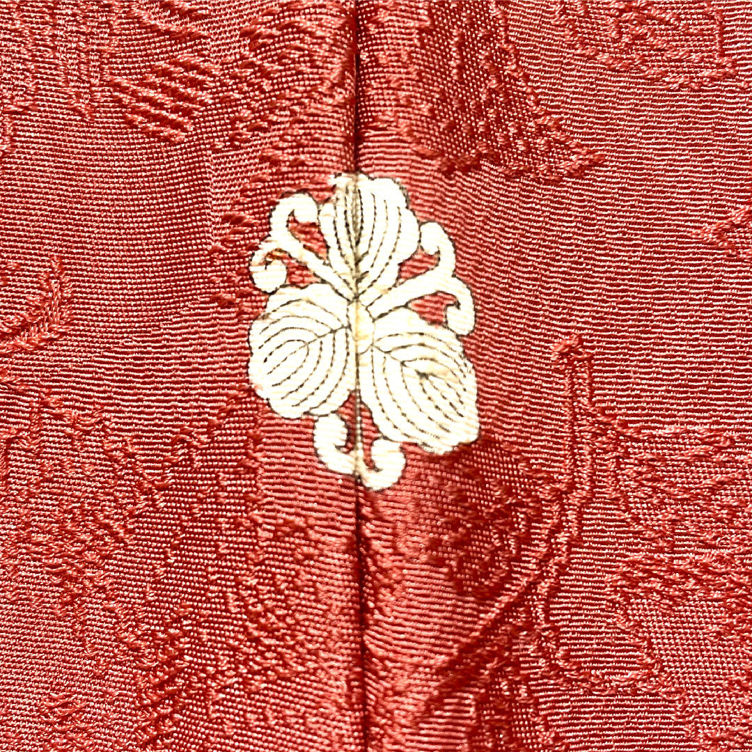 Plain color, pure silk, length 157.5cm, sleeve length 63cm, pinkish red silk, one crest, vine and oak pattern, lined, A rank, pink, 1114002003313
