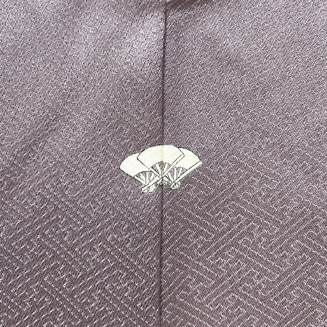 Formal kimono, pure silk, rank B, lined, length 164cm, sleeve to sleeve 64.5cm, reddish gray, Kyo-Yuzen, one crest, plants, purple tones, 1112007044420