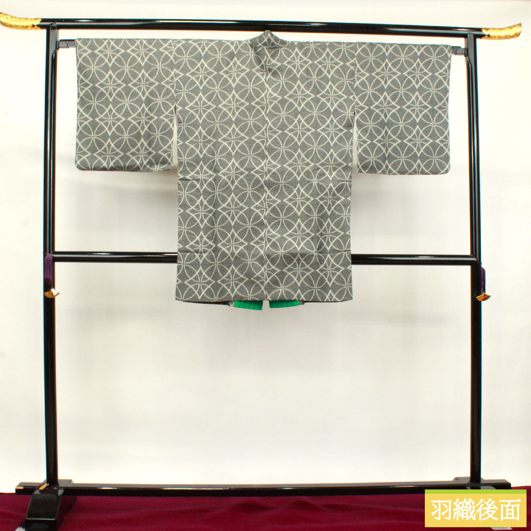 村山大島紬 正絹 身丈162cm 裄丈63.5cm  アンサンブル 幾何学模様 Sランク 袷 黒系 1116002952410