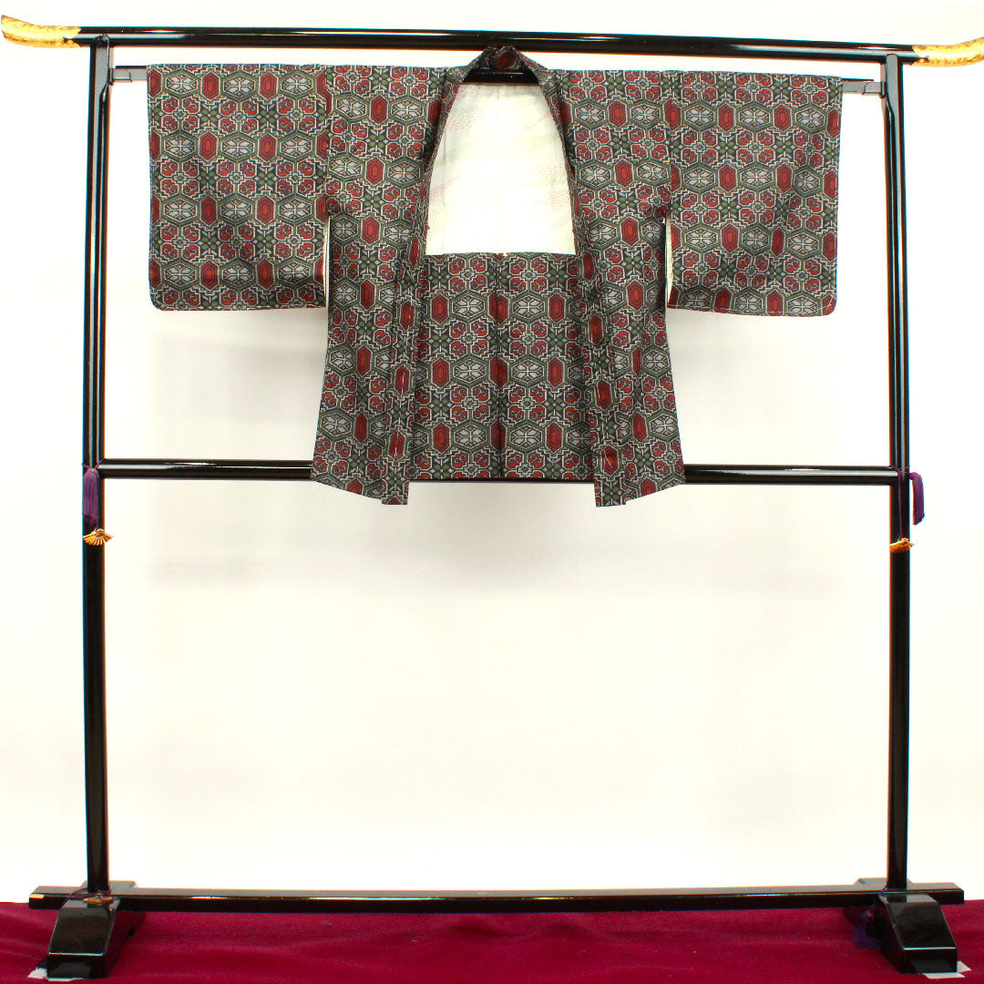Murayama Oshima Tsumugi Length 162cm Sleeve length 63.5cm With basting thread Unused Ensemble Geometric pattern Pure silk S rank Awase Black 1116002732410