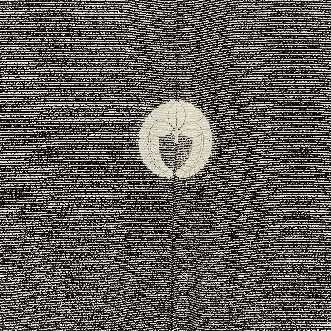 Black formal kimono, length 161.5cm, sleeve length 66cm, lined, artist's work, landscape pattern, hanging wisteria, pure silk, A rank, five crests, black, 1111000353410