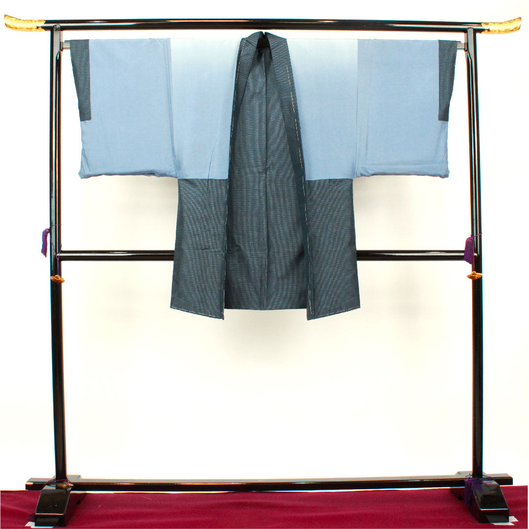 Men's Length 142.5cm Sleeve length 66.5cm Oshima Tsumugi ensemble Warp and weft ikat Pure silk S rank Awase Navy blue 1119000482418