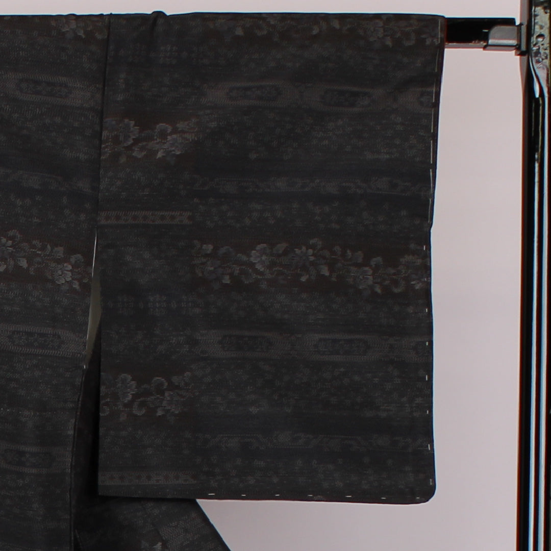 Oshima Tsumugi, Length 158cm, Sleeve length 65cm, Flower stripes, Pure silk, Excellent condition, Lined, Black, 1116000103310