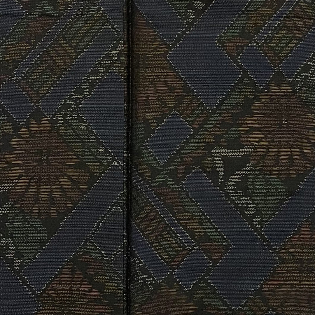 Oshima Tsumugi, Length 161.5cm, Sleeve length 65cm, Split pattern, Pure silk, Excellent condition, Awase, Navy blue, 1116000323318